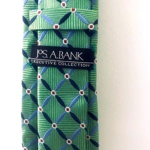 Gentlemen’s tie. Greens, blue & burgundy